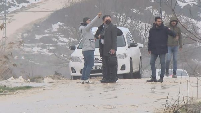 Büyükçekmece'deki kazı çalışmalarının gizemi çözüldü! Kayıp kişi aranıyor Büyükçekmece'deki kazı çalışmalarının gizemi çözüldü! Kayıp kişi aranıyor