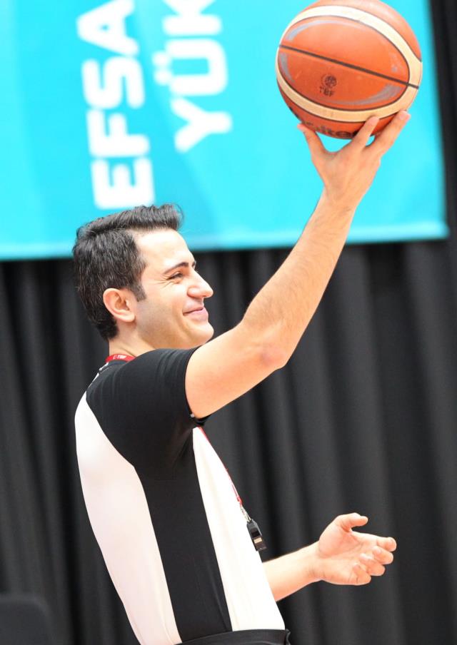 Hakemlerimizin yükselişi devam ediyor! Basketbolda bir başarı öyküsü: Mehmet Karabilecen