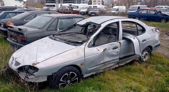 Kaderine terk edilmiş milyonluk servet otoparkta çürüyor: 13 yıldır bekleyen de var