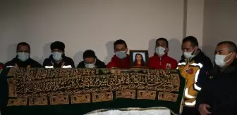 Son dakika haberleri: İş makinesinin altında kalan sağlık çalışanı Ceylan'ın cenazesi memleketine uğurlandı (2)