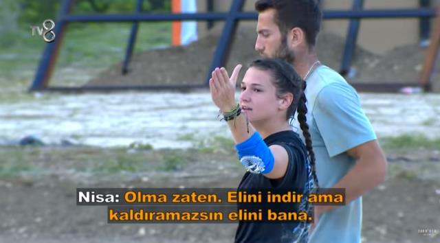 Survivor'da ortalık karışıyor! Çılgına dönen Nagihan, Berna'ya saldırıyor: Seni yolarım Survivor'da ortalık karışıyor! Çılgına dönen Nagihan, Berna'ya saldırıyor: Seni yolarım
