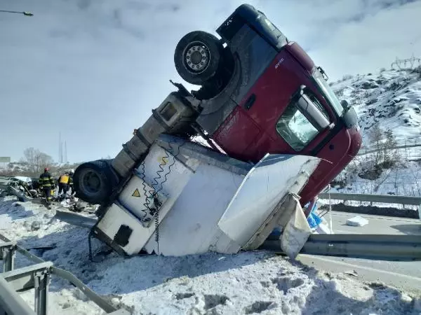 Asker ocağına teslim olmaya giderken trafik kazasında yaşamını yitirdi