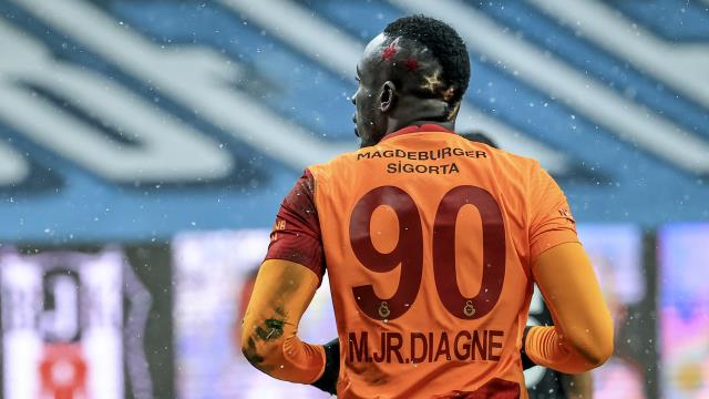 Galatasaray'da Mbaye Diagne'nin sözleşmesi askıya alındı! Yeni transfer geliyor