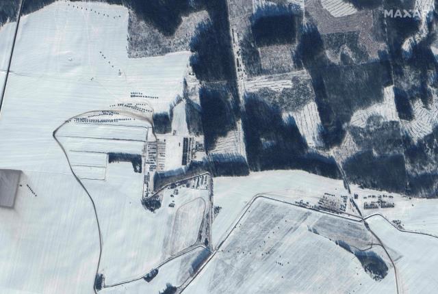 Ukrayna - Belarus sınırındaki askeri hareketlilik uydudan görüntülendi Ukrayna - Belarus sınırındaki askeri hareketlilik uydudan görüntülendi