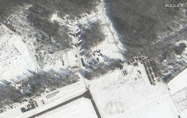 Ukrayna - Belarus sınırındaki askeri hareketlilik uydudan görüntülendi Ukrayna - Belarus sınırındaki askeri hareketlilik uydudan görüntülendi
