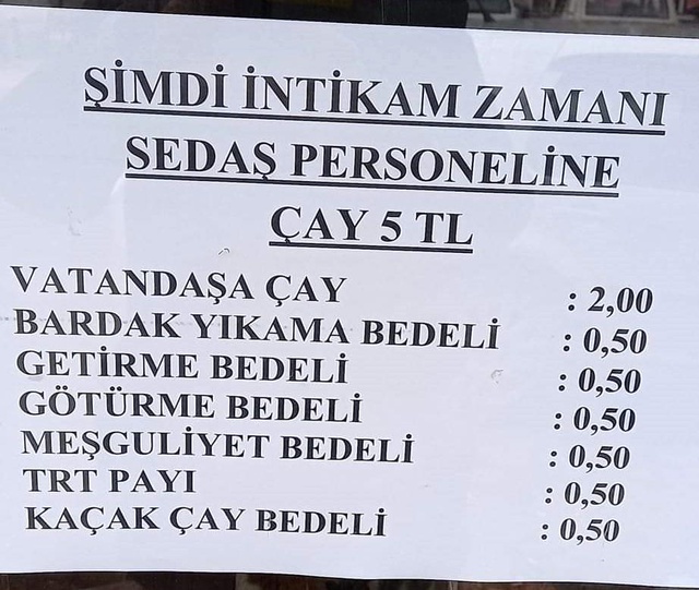 Faturaların yüksekliğine sinirlendi, elektrik şirketi çalışanlarına çayı 5 TL yaptı! TRT payı da alıyor Faturaların yüksekliğine sinirlendi, elektrik şirketi çalışanlarına çayı 5 TL yaptı! TRT payı da alıyor