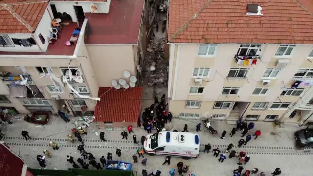 Son Dakika: Üsküdar'da 5 katlı bir binada patlama! Yaralılar var