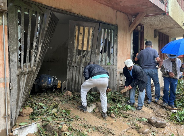 Kolombiya'da şiddetli yağışlar faciaya yol açtı! Toprak kaymasında 14 ölü, 35 yaralı