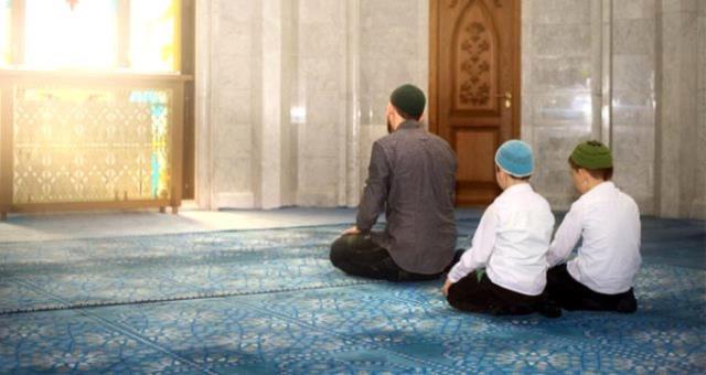 Öğlen namazı kaç rekat? İkindi namazı kaç rekat ve nasıl kılınır? Öğlen namazı kılınışı ve okunan dualar