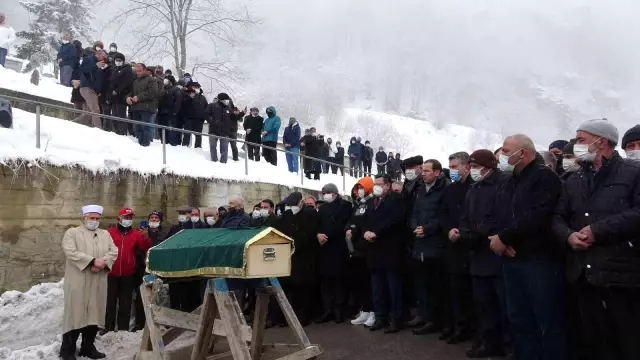 Karadeniz'in sevilen sanatçısı Sait Uçar, son yolculuğuna uğurlandı