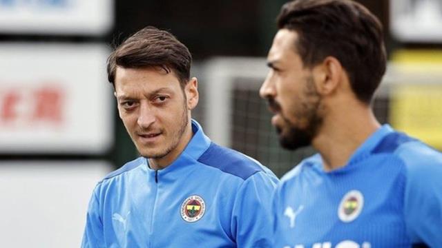Fenerbahçe'nin Giresunspor maçı kadrosunda sürprizler tufanı! Taraftarın sevgilisi geri döndü Fenerbahçe'nin Giresunspor maçı kadrosunda sürprizler tufanı! Taraftarın sevgilisi geri döndü
