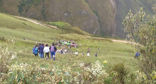 Peru'da yolcu otobüsü vadiye yuvarlandı: 22 ölü, 33 yaralı Peru'da yolcu otobüsü vadiye yuvarlandı: 22 ölü, 33 yaralı