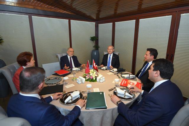 Akıllardaki tek soru yanıt buldu! 6 muhalefet partisi lideri oturma krizini yuvarlak masa ile çözdü Akıllardaki tek soru yanıt buldu! 6 muhalefet partisi lideri oturma krizini yuvarlak masa ile çözdü
