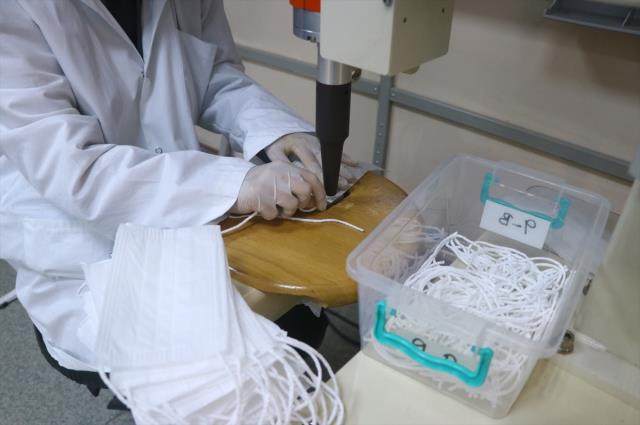 Tekirdağ'daki 4 meslek lisesi fabrika gibi çalışıyor! Geçen yıl 6 milyon 575 bin lira ciro yaptılar Tekirdağ'daki 4 meslek lisesi fabrika gibi çalışıyor! Geçen yıl 6 milyon 575 bin lira ciro yaptılar