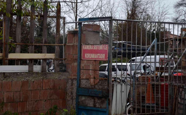 Otoparkı devralan şahıs, 20 ayrı çekici ile 25 aracı çaldı! Otoparkı devralan şahıs, 20 ayrı çekici ile 25 aracı çaldı!