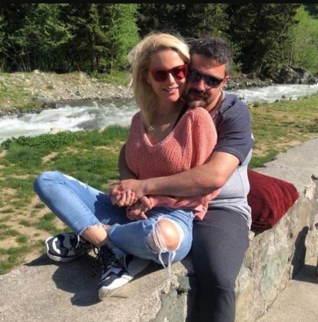 Eşi Şafak Mahmutyazıcıoğlu'nun ölümüyle yıkılan Ece Erken, peş peşe paylaşım yaparak içini döktü