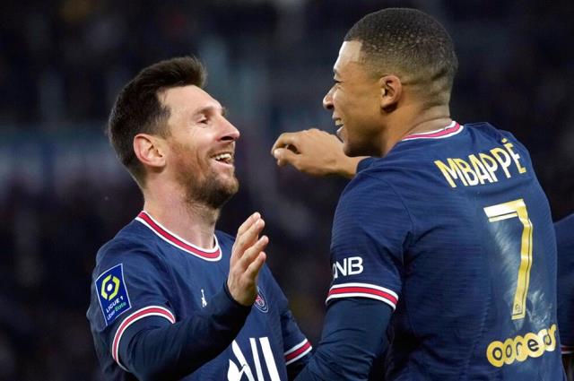 Mbappe gidiyor Cengiz Ünder geliyor! Milli futbolcumuzu dünya devinde izleyeceğiz Mbappe gidiyor Cengiz Ünder geliyor! Milli futbolcumuzu dünya devinde izleyeceğiz