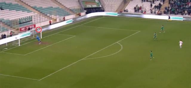 Ne yaptın Ezeh! Tuzlaspor'un yıldızından futbol var olduğu sürece unutulmayacak gol Ne yaptın Ezeh! Tuzlaspor'un yıldızından futbol var olduğu sürece unutulmayacak gol