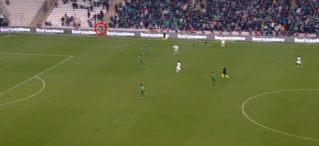 Ne yaptın Ezeh! Tuzlaspor'un yıldızından futbol var olduğu sürece unutulmayacak gol Ne yaptın Ezeh! Tuzlaspor'un yıldızından futbol var olduğu sürece unutulmayacak gol