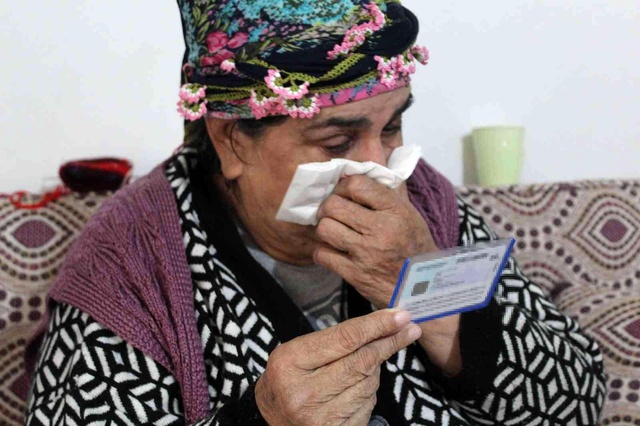 74 yıl sonra kimliğine kavuştu, 'Sevgilime kavuştum' diyerek hüngür hüngür ağladı 74 yıl sonra kimliğine kavuştu, 'Sevgilime kavuştum' diyerek hüngür hüngür ağladı