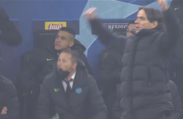 Herkes gol diye ayağa kalktı! Hakan'ın şutundan sonra büyük yıkım