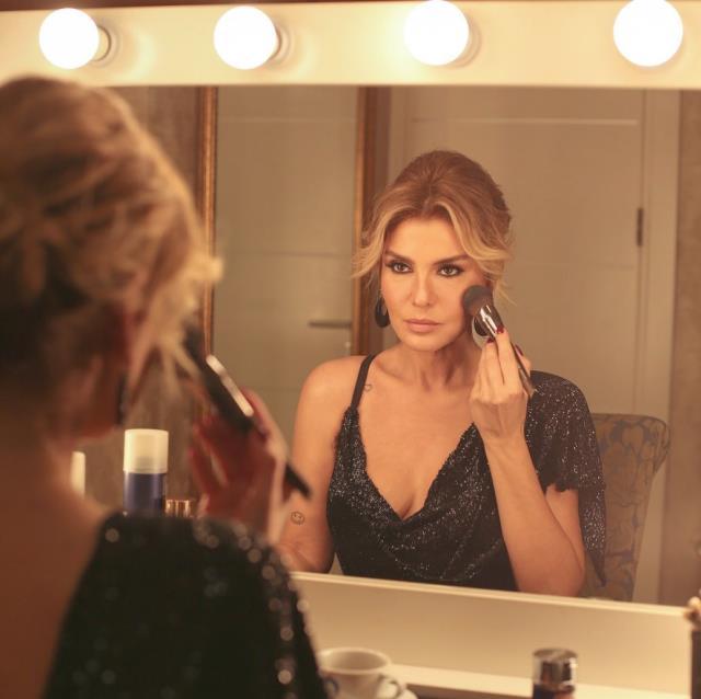 Şarkıcı Gülben Ergen, adını gizli tuttuğu bir avukat ile aşka yelken açtı