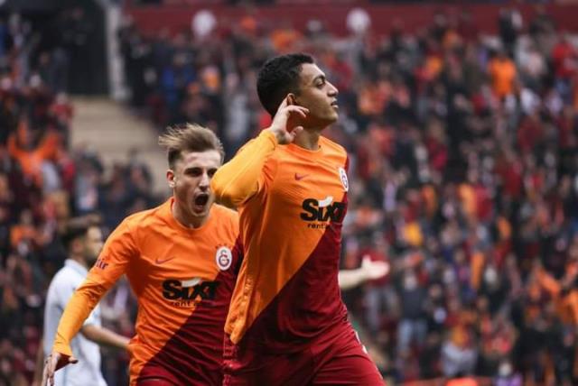 Tiki Taka çöpe atıldı! Galatasaray'da sistem baştan aşağı değişiyor Tiki Taka çöpe atıldı! Galatasaray'da sistem baştan aşağı değişiyor