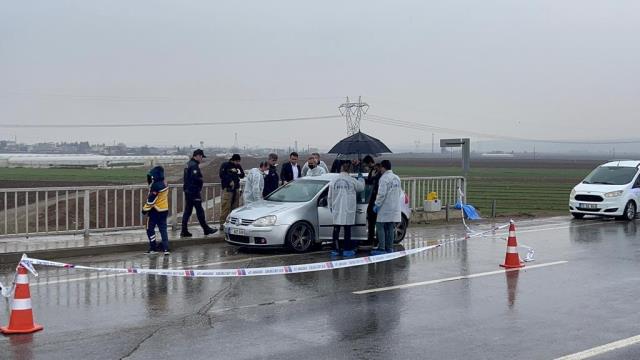 Batman'da bir araçta iki kişi silahla vurulmuş halde bulundu Batman'da bir araçta iki kişi silahla vurulmuş halde bulundu