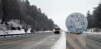 DÜZCE/BOLU - Bolu Dağı'nda kar yağışı başladı