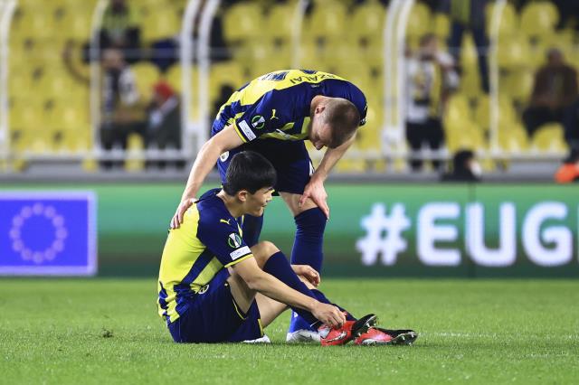 Fenerbahçe'de korkutan tablo! Kim Min Jae ve Mesut Özil'in durumu belli oldu Fenerbahçe'de korkutan tablo! Kim Min Jae ve Mesut Özil'in durumu belli oldu