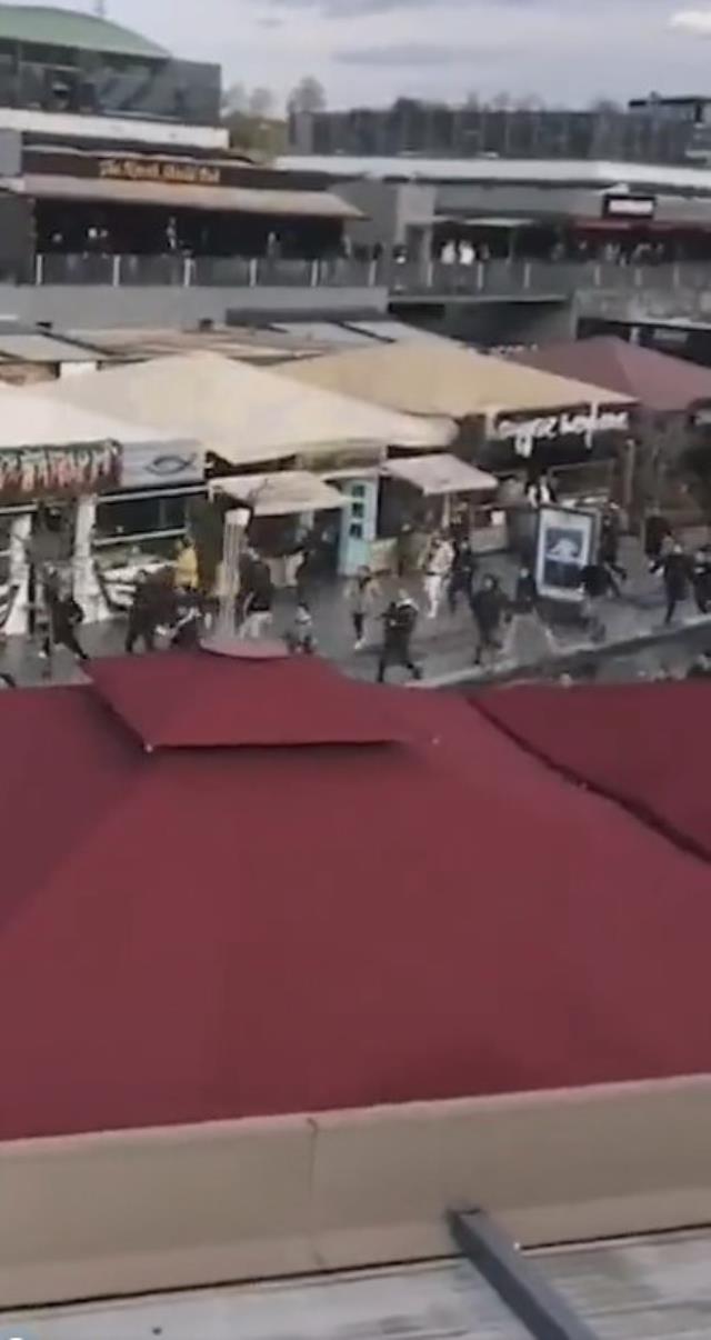 Meydan savaşı! Fenerbahçe ve Galatasaray taraftarları acımasızca birbirine saldırdı