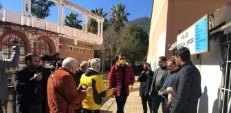 Milas'ta kundaklanan kulüp binası önünde açıklama yapıldı