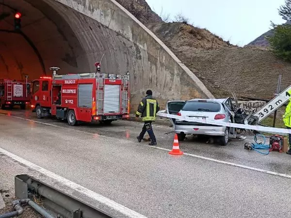 Tünel girişinde korkunç kaza! Anne ve 11 yaşındaki oğlu can verdi