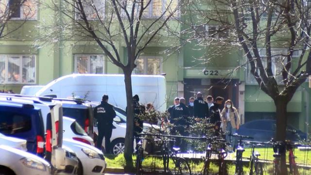 Son dakika! İstanbul'da yabancı uyruklu kadın, 3 yaşındaki oğlunu öldürdü Son dakika! İstanbul'da yabancı uyruklu kadın, 3 yaşındaki oğlunu öldürdü