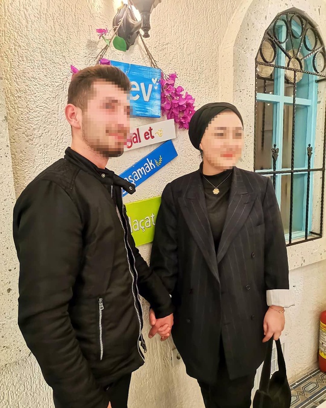 Nişanlısıyla tartışan genç kız, babasının silahıyla intihara kalkıştı! Durumu kritik Nişanlısıyla tartışan genç kız, babasının silahıyla intihara kalkıştı! Durumu kritik