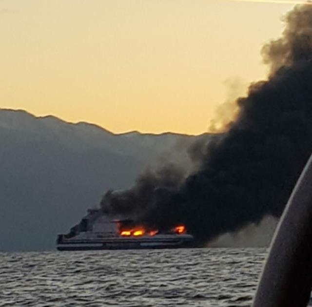 Yunanistan'da yangın çıkan feribottaki bir Türk vatandaşı kayıp