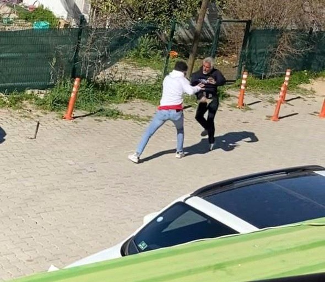 Saplantılı tacizci 23 yaşındaki genci 5 yerinden bıçakladı! O anlar kamerada Saplantılı tacizci 23 yaşındaki genci 5 yerinden bıçakladı! O anlar kamerada