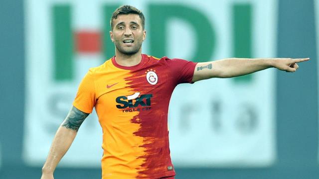 Galatasaray'da büyük kriz patlak verdi! Torrent, yıldız futbolcuları takımda görmek istemiyor Galatasaray'da büyük kriz patlak verdi! Torrent, yıldız futbolcuları takımda görmek istemiyor