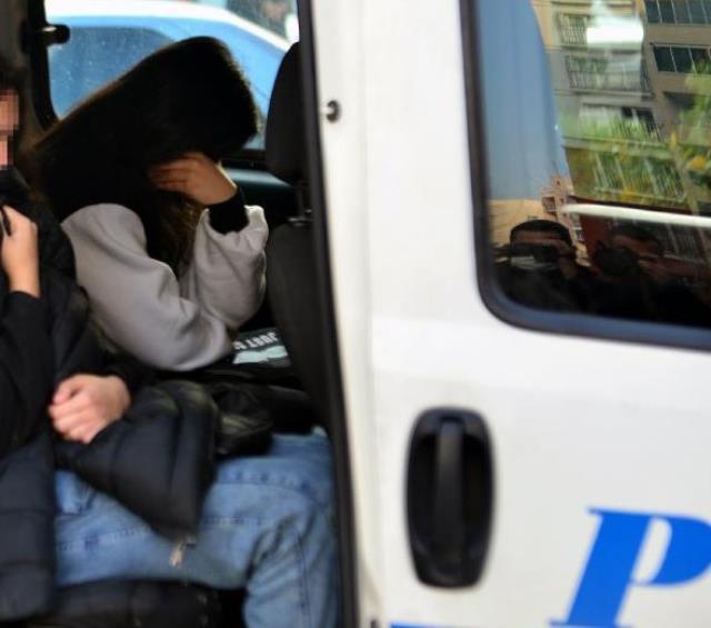 Platonik aşık dehşet saçtı! 17 yaşındaki genç kalbinden bıçaklanarak öldürüldü Platonik aşık dehşet saçtı! 17 yaşındaki genç kalbinden bıçaklanarak öldürüldü