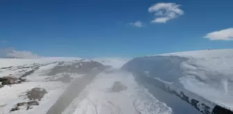 Erzurum'da kardan kapanan alternatif yollar da açılıyor