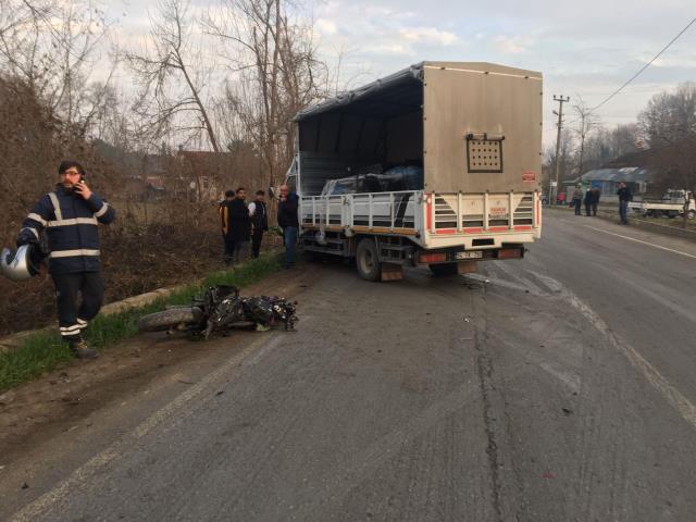 Yola dökülen çamura takılan 20 yaşındaki motosiklet sürücüsü hayatını kaybetti Yola dökülen çamura takılan 20 yaşındaki motosiklet sürücüsü hayatını kaybetti