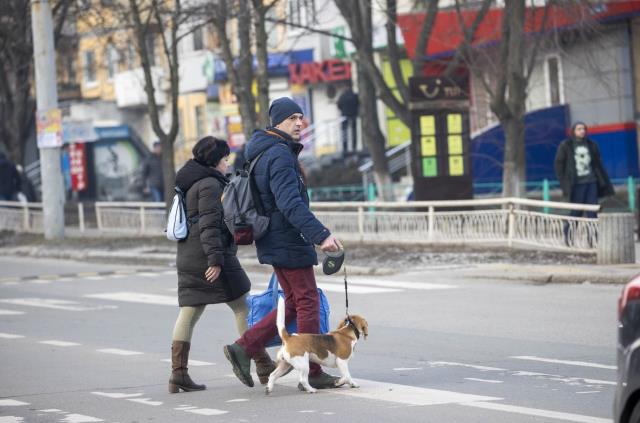 Şehirlerde patlama sesleri yankılanıyor! Ukrayna'da halk çok tedirgin, savaş korkusu sokaklara yansıdı Şehirlerde patlama sesleri yankılanıyor! Ukrayna'da halk çok tedirgin, savaş korkusu sokaklara yansıdı