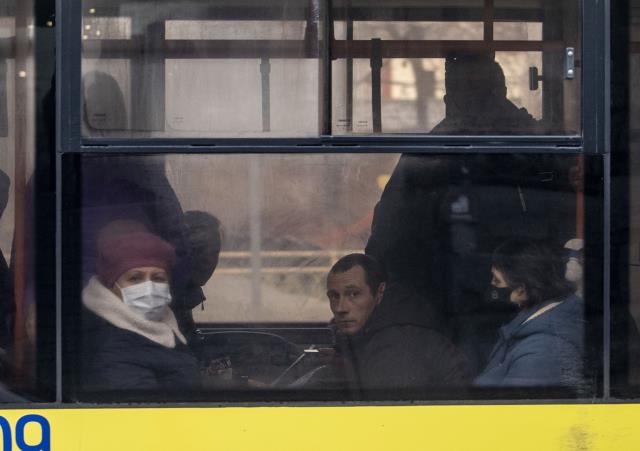 Şehirlerde patlama sesleri yankılanıyor! Ukrayna'da halk çok tedirgin, savaş korkusu sokaklara yansıdı Şehirlerde patlama sesleri yankılanıyor! Ukrayna'da halk çok tedirgin, savaş korkusu sokaklara yansıdı