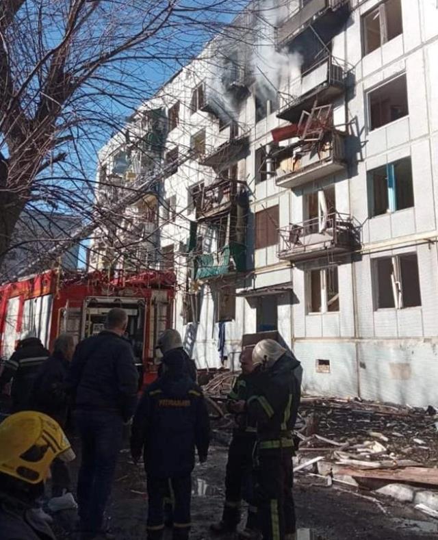 Son Dakika! Ukrayna Cumhurbaşkanı Zelenski'den seferberlik çağrısı: Eli silah tutan herkese silah verilecek