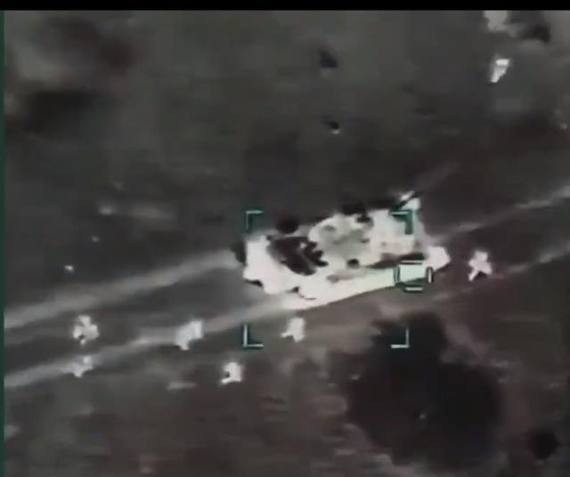 Ukrayna ordusu, Türk SİHA'larıyla Rus tanklarını vurdu! O anlar kameralara yansıdı Ukrayna ordusu, Türk SİHA'larıyla Rus tanklarını vurdu! O anlar kameralara yansıdı