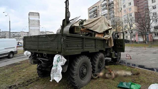 Dünyayı sarsan kareler! Ukrayna ordusunun kamuflajını giyenler Rus askeri çıktı Dünyayı sarsan kareler! Ukrayna ordusunun kamuflajını giyenler Rus askeri çıktı
