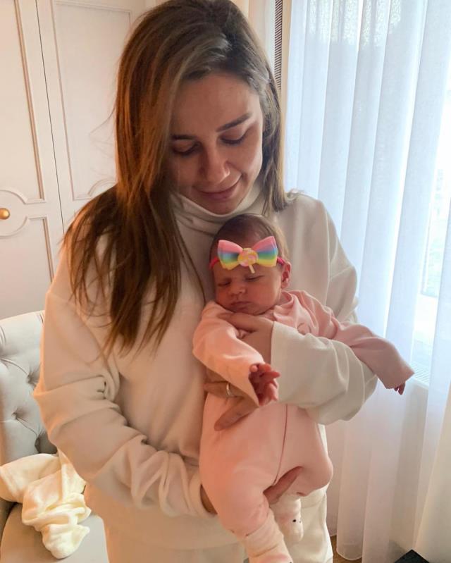 Şarkıcı Merve Özbey, ikinci kez anne oluyor Şarkıcı Merve Özbey, ikinci kez anne oluyor