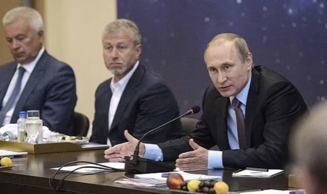 Roman Abramovich'ten tarihi Chelsea kararı! Putin'in İngiltere'deki kalesi çöktü