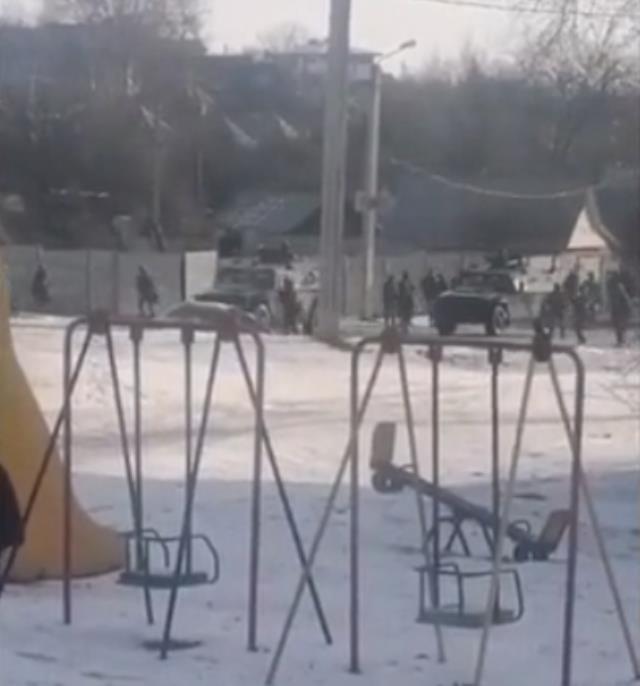 Rusya'nın Ukrayna saldırısı 4. gününde! Rus askerleri Harkov'a girdi, bölgeden çatışma sesleri geliyor Rusya'nın Ukrayna saldırısı 4. gününde! Rus askerleri Harkov'a girdi, bölgeden çatışma sesleri geliyor