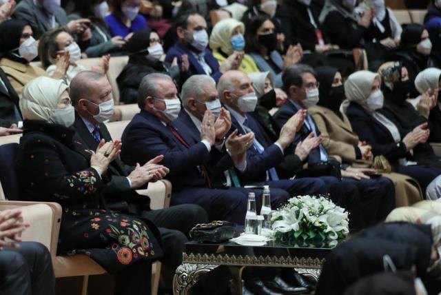Cumhurbaşkanı Erdoğan'dan 28 Şubat mesajı: Milletimiz darbelere alkış tutanları unutmamıştır Cumhurbaşkanı Erdoğan'dan 28 Şubat mesajı: Milletimiz darbelere alkış tutanları unutmamıştır